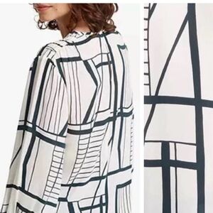 Club Monaco Black and White Geometric Blouse XS never worn